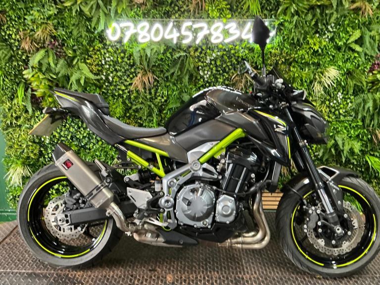 Kawasaki ZR900