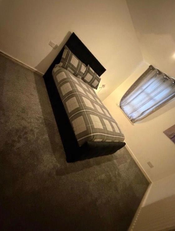 Double Room For Rent in leith walk 