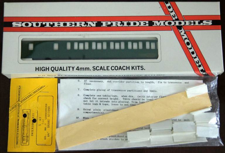Southern Pride Models BR511 BR MK1 Suburban Open 2nd 64' Chassis BR Green & S61 Interior Kit