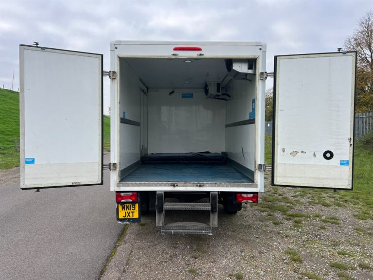 2019 Iveco Daily 35S14 FRIDGE/FREEZER VAN AUTOMATIC Temperature controlled Diesel Semi Automatic