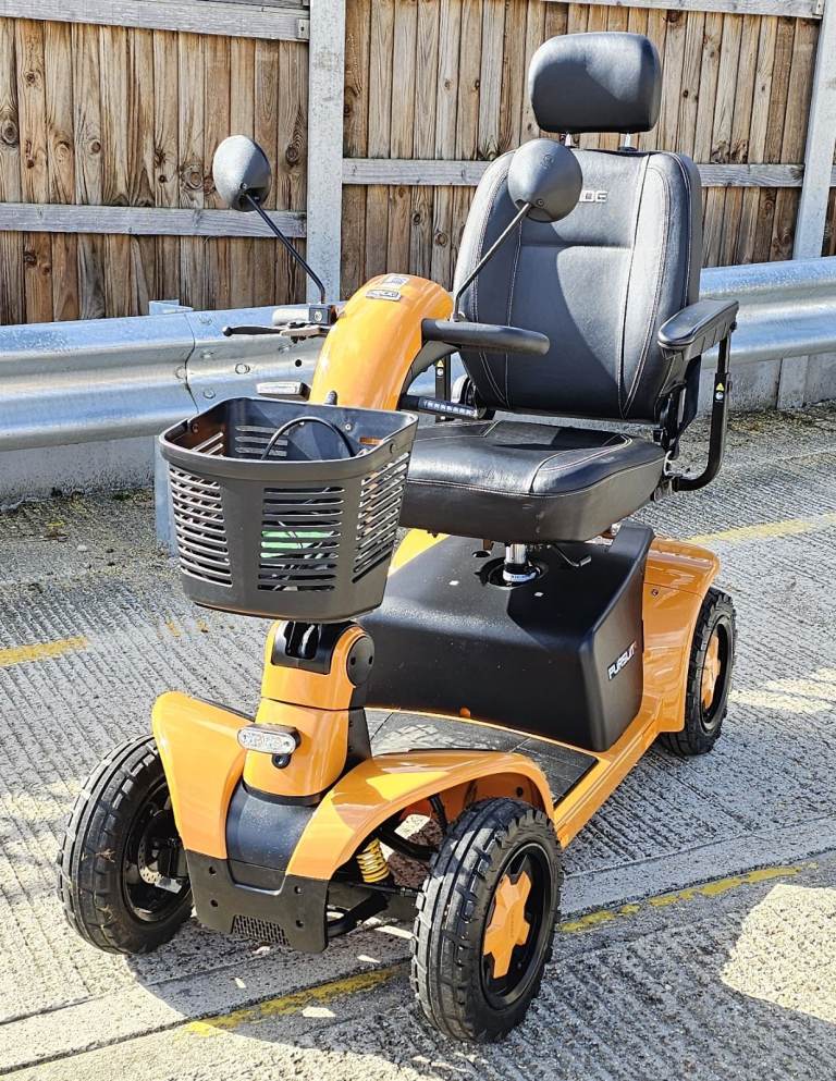 Pride Pursuit 2 Mobility Scooter Latest Model, 12 months Warranty ** I can Deliver **