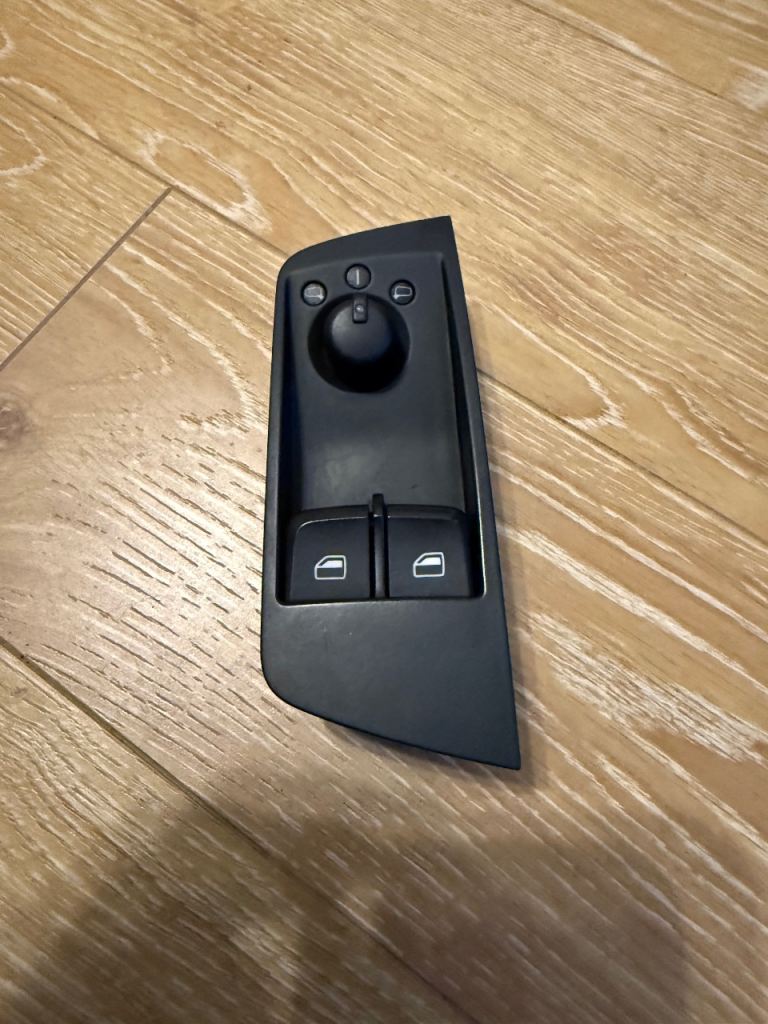 Audi A1 Master Window Regulator Switch Right Front 8X2959522A