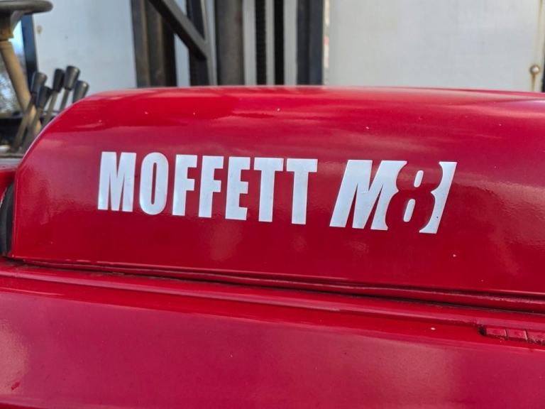 2015 Scania P320 6X2 Twin Wheel 27ft Curtainsider Body