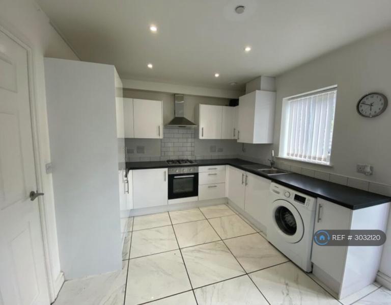 4 bedroom house in Northumberland Road, Manchester, M16 (4 bed) (#3032120)