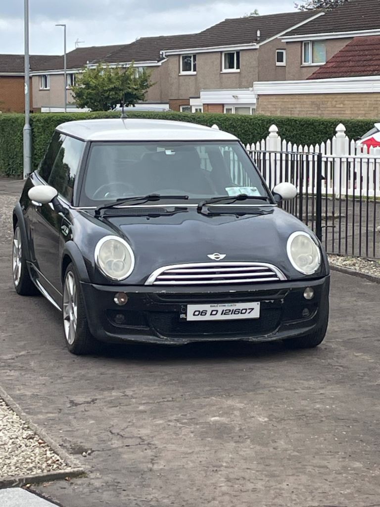 2006 Mini Cooper on Irish plates