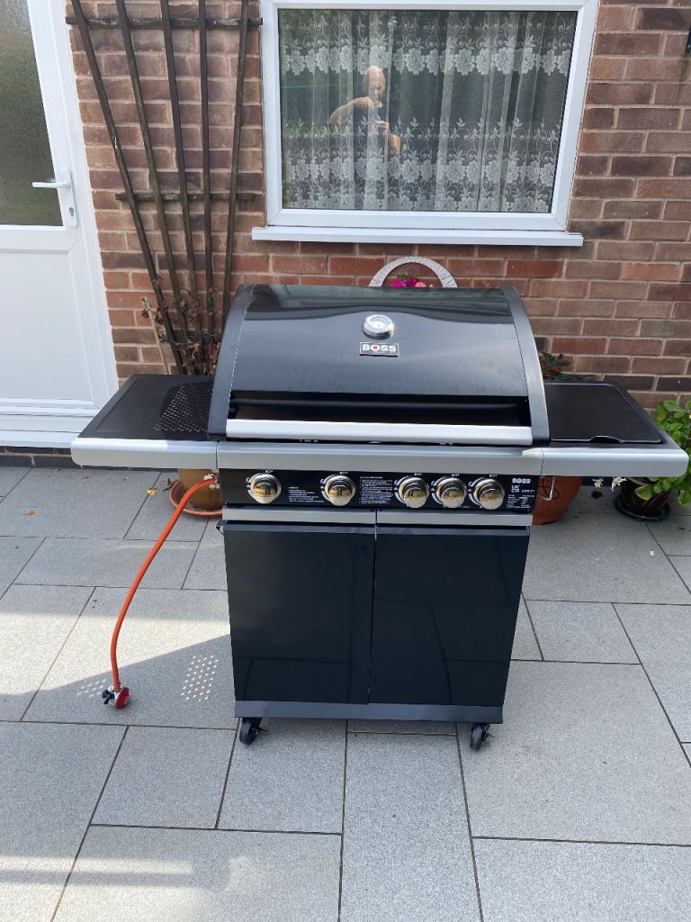 Boss 4 burner + side burner gas BBQ