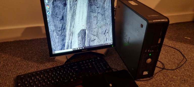 Budget Office/ LIGHT gaming Pc setup