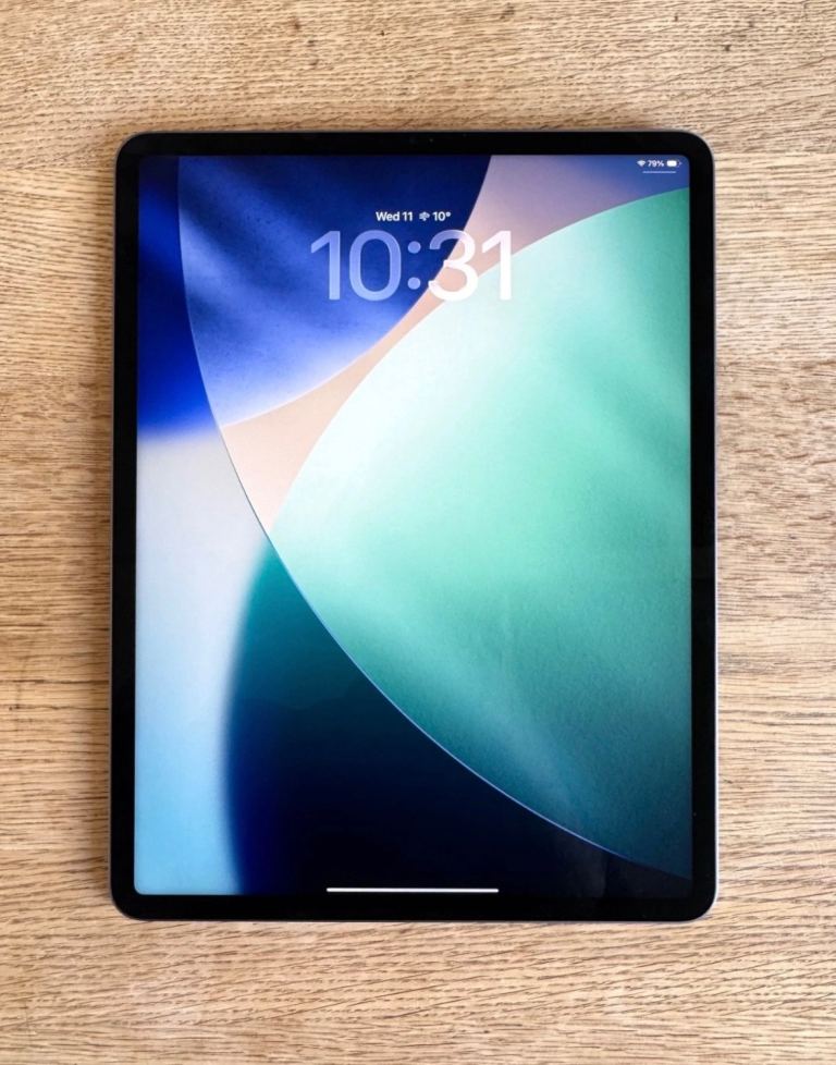 iPad Pro 5th Generation 128GB Cellular Excellent condition 