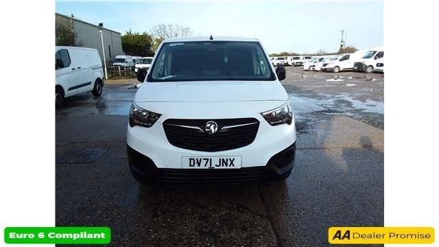 2021 Vauxhall Combo White 1.5 Turbo D Euro 6 panel van, 16,500 miles, ULEZ compliant, 5-Speed m P...
