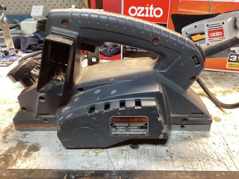 Black and decker electric plane 
