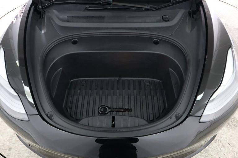 2021 Tesla Model 3 (Dual Motor) Long Range Auto 4WDE 4dr Saloon ELECTRIC Automatic