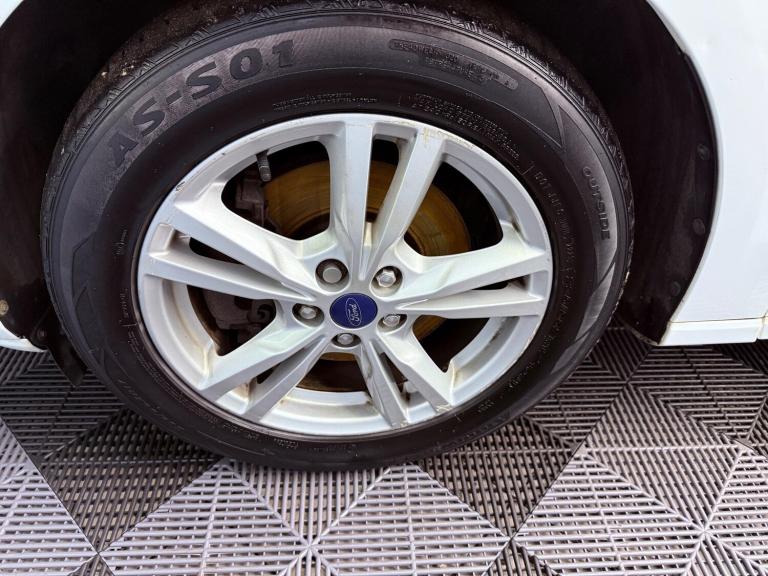 2016 Ford S-Max 1.5T EcoBoost Titanium Euro 6 (s/s) 5dr MPV Petrol Manual