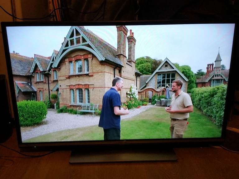 FREE DELIVERY excellent 50 PANASONIC  ULTRA 4K HD LED SMART TV freeveiw channels inbuilt 