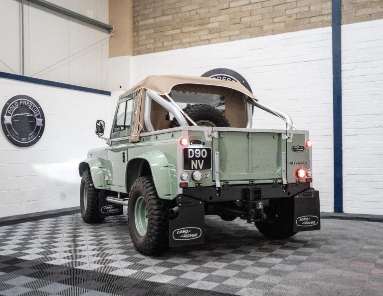 1990 Land Rover Defender 90 2.5 TD5 Pickup 2dr Diesel Manual (120 bhp) Diesel