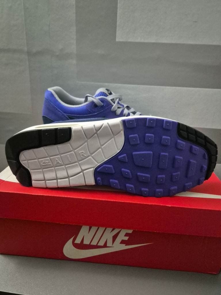 Ultra rare NIKE AIRMAX 1 PERSIAN VOILETS size 9 DEAD STOCK 12 years old never worn   