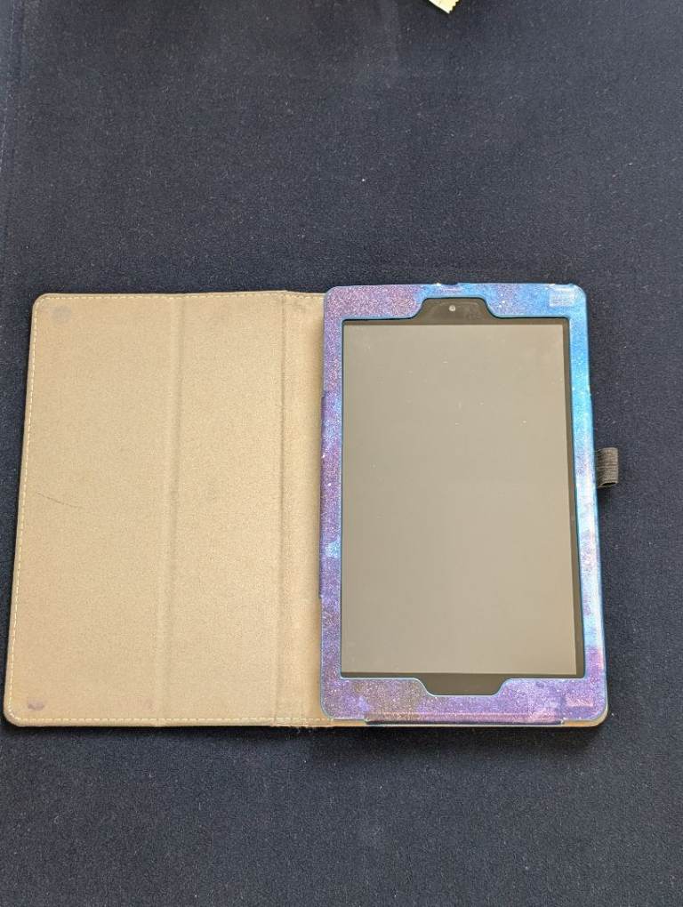 image for Amazon Fire HD 8 (2017) + Cover