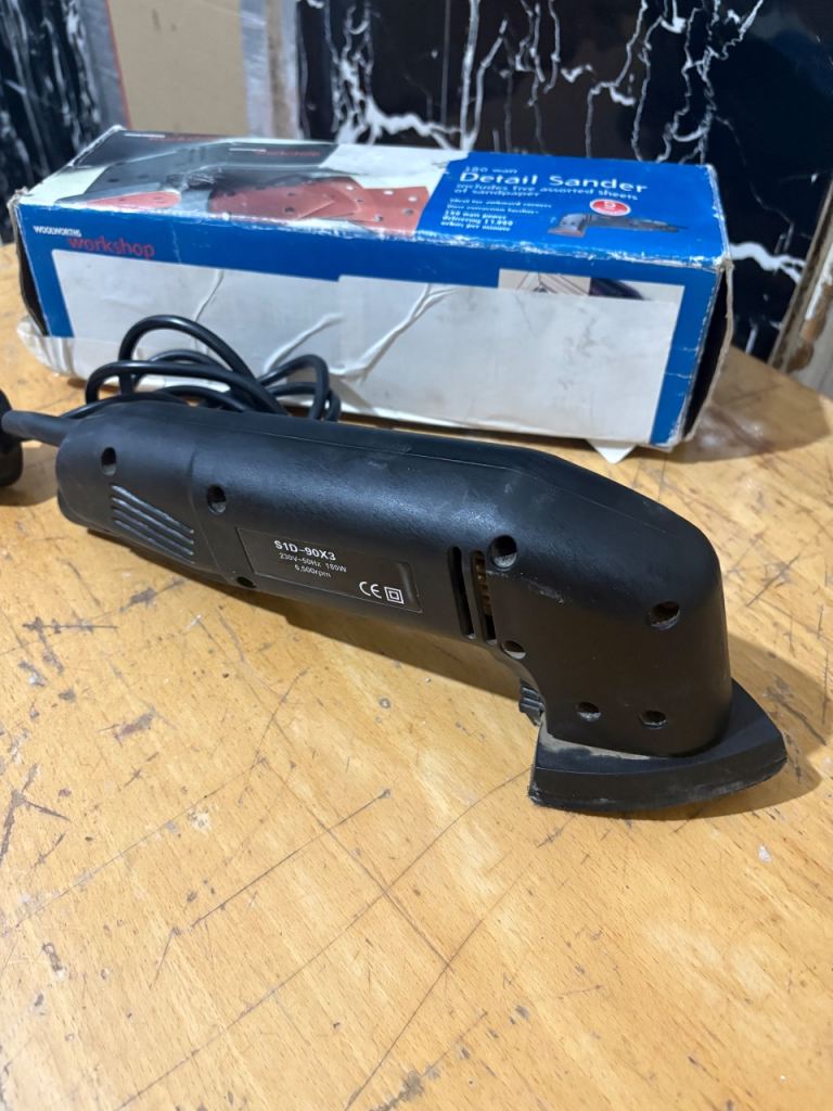 Woolworths Workshop 180-watt detail sander.