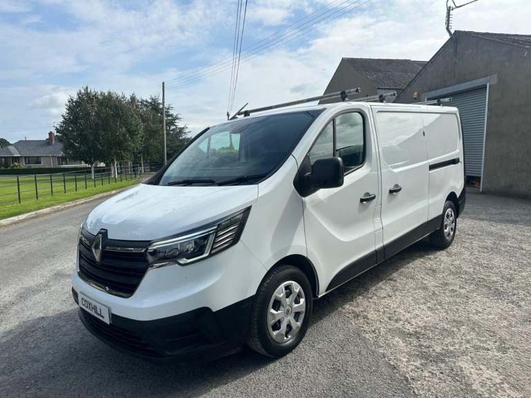 RENAULT TRAFIC 2.0 LL30 Blue dCi 130 Business Panel Van MY22 2022
