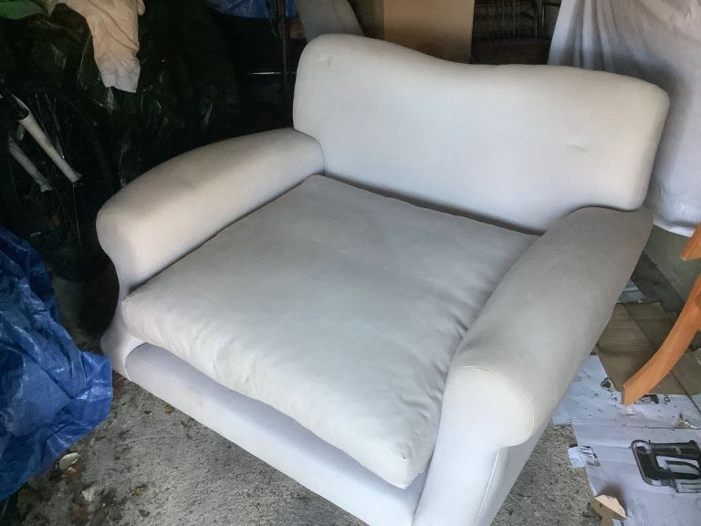 Loaf Crumpet Love Seat