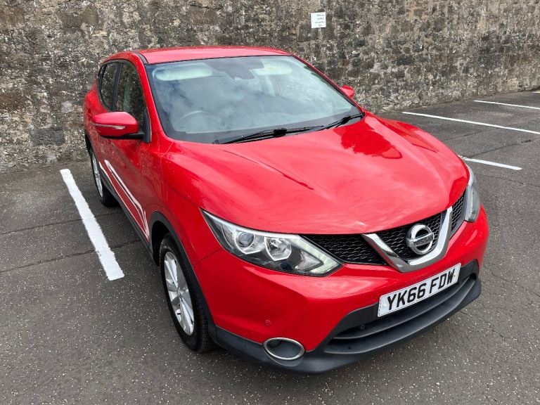 Nissan Qashqai 1.5 dci Acenta Smart Vision 2017. £20 tax. Low mileage.