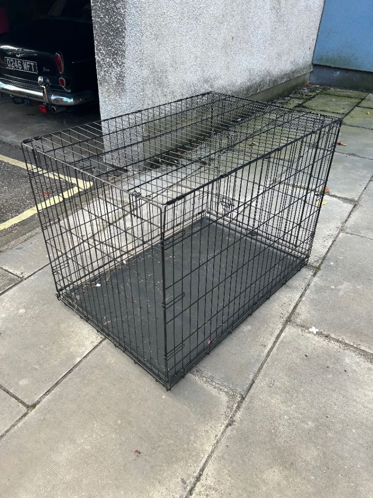 Giant pet crate 