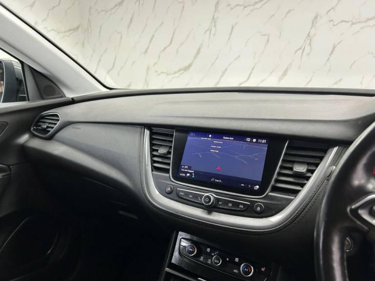 2018 Vauxhall Grandland X 1.6 Turbo D Tech Line Nav 5dr HATCHBACK DIESEL Manual