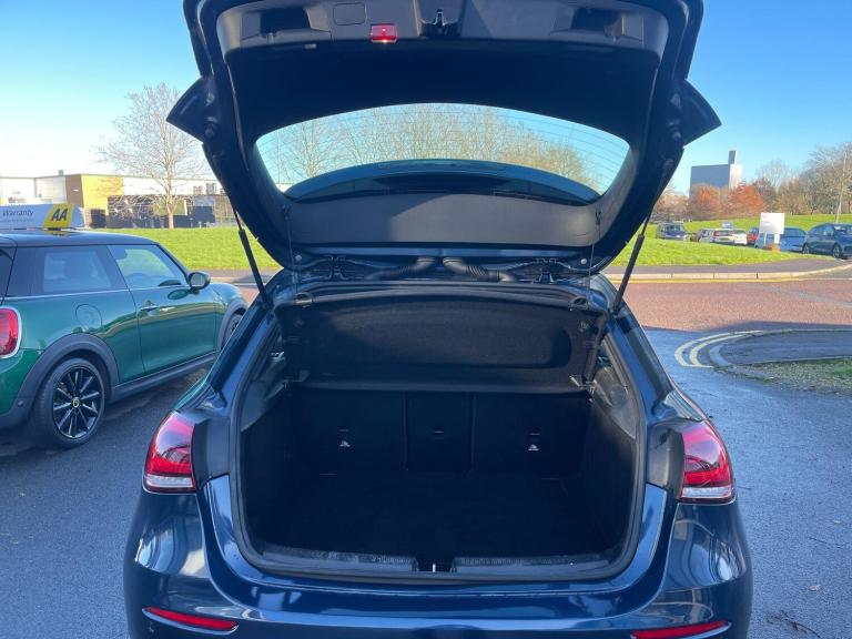 2020 Mercedes-Benz A-Class 1.3 A180 Sport (Executive) 7G-DCT Euro 6 (s/s) 5dr HATCHBACK Petrol Au...