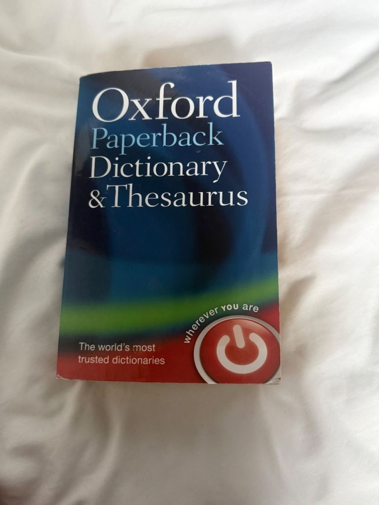 Oxford Paperback Dictionary & Thesaurus 📖✨
