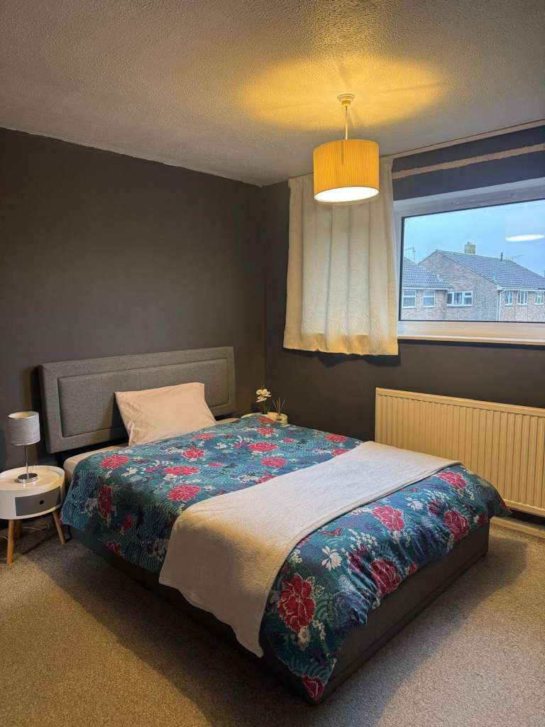 Spacious & Cosy double room for rent HP20 2AT