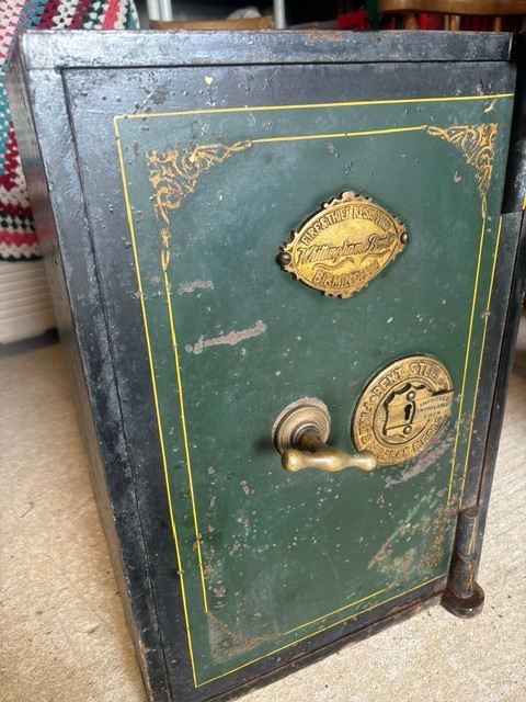 Antique, late 19th century, Whittingham Bros.Ltd cast iron safe with keys, for sale.