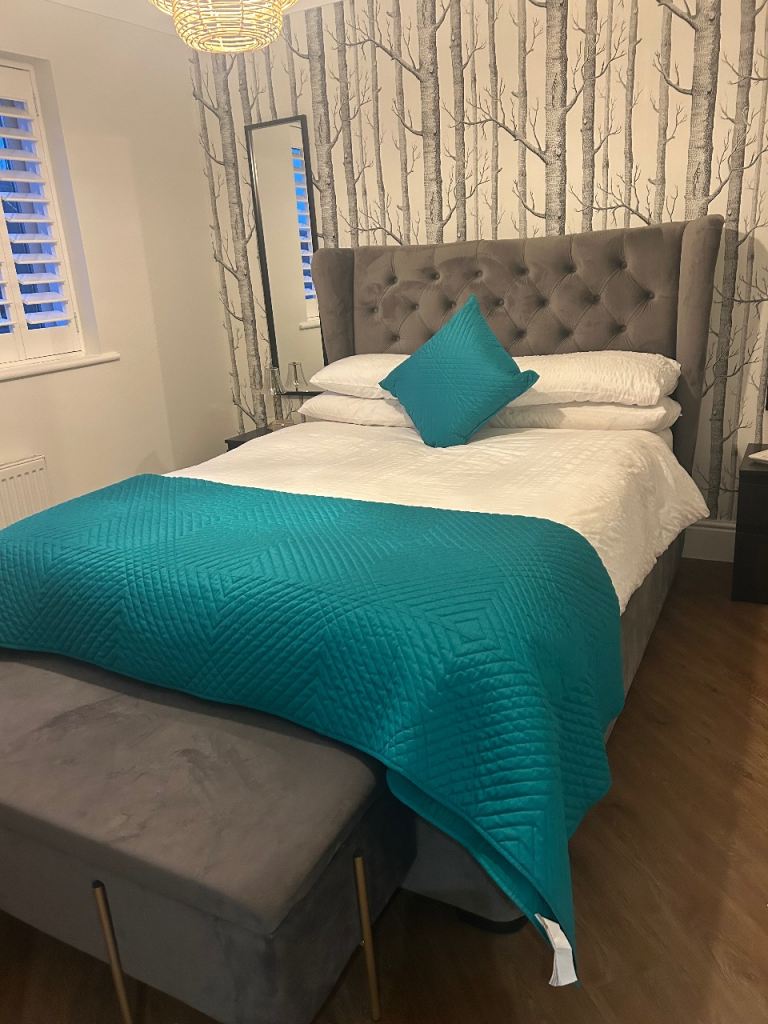 Zara throw & cushion cover 
