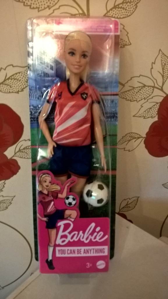 BARBIE DOLL SOCCER PLAYER BRAND NEW