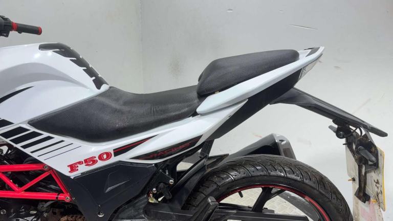 Yamasaki F51 F51 50CC GEARED BIKE RUNNING PROJECT BIKE SPARES OR REPAIR