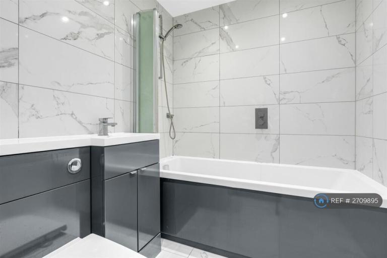 2 bedroom house in High Street, Widford, Ware, SG12 (2 bed) (#2709895)