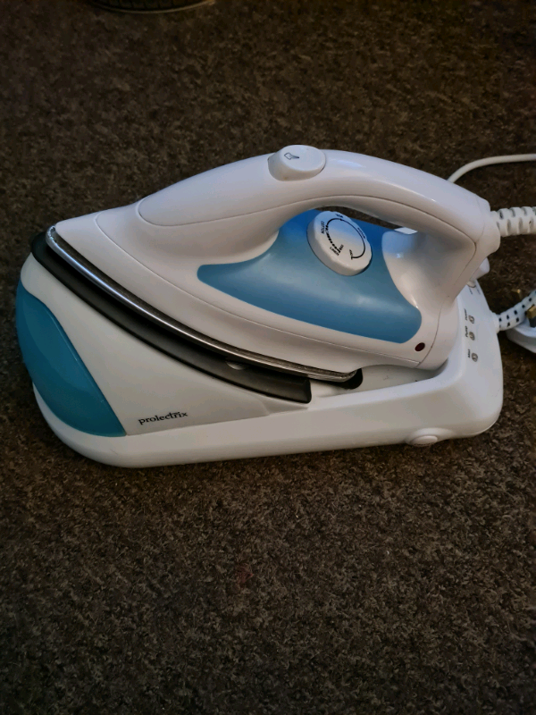 Steam iron