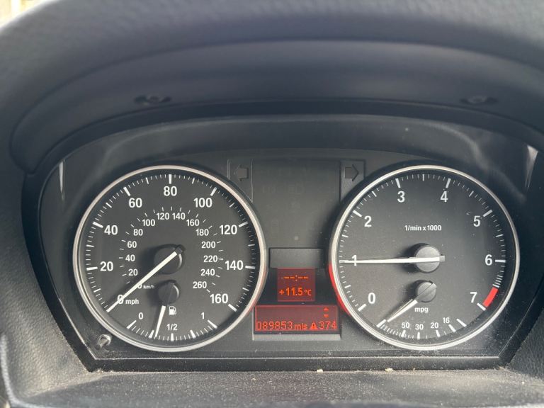 BMW, 3 SERIES, Saloon, 2011, Manual, 1995 (cc), 4 doors