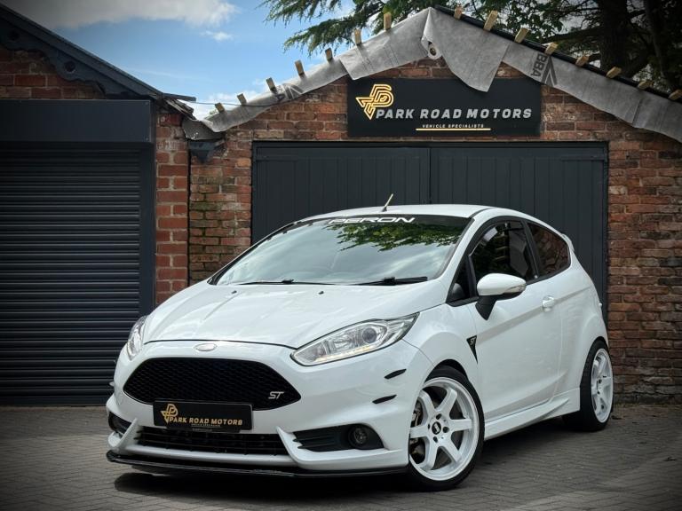 2016 Ford Fiesta 1.6 EcoBoost ST-2 3dr HATCHBACK Petrol Manual