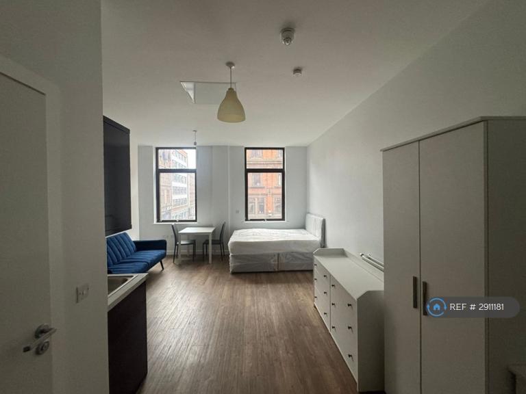 Studio flat in Moorfields, Liverpool, L2 (#2911181)