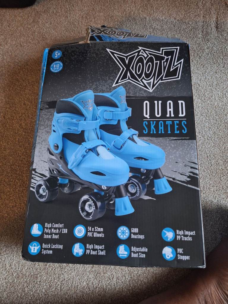 Xootz Quad Skates with Pads - Blue, As Good As New