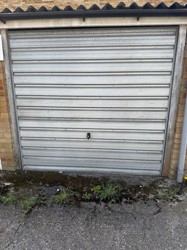 Garrage to rent for storage 