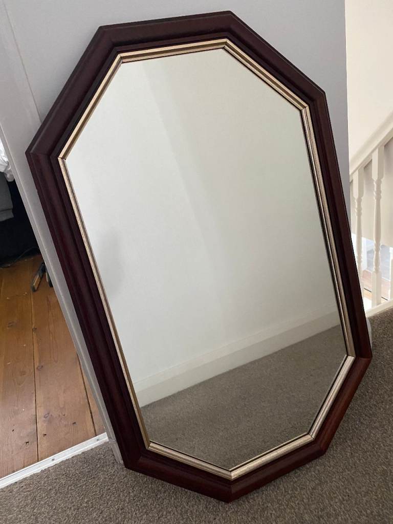 Mirror aprox 27 inches x 17  inches good condition