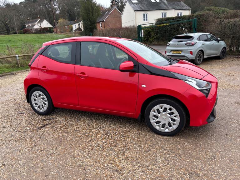 2019 Toyota AYGO 1.0 VVT-i X-Play 5dr HATCHBACK Petrol Manual