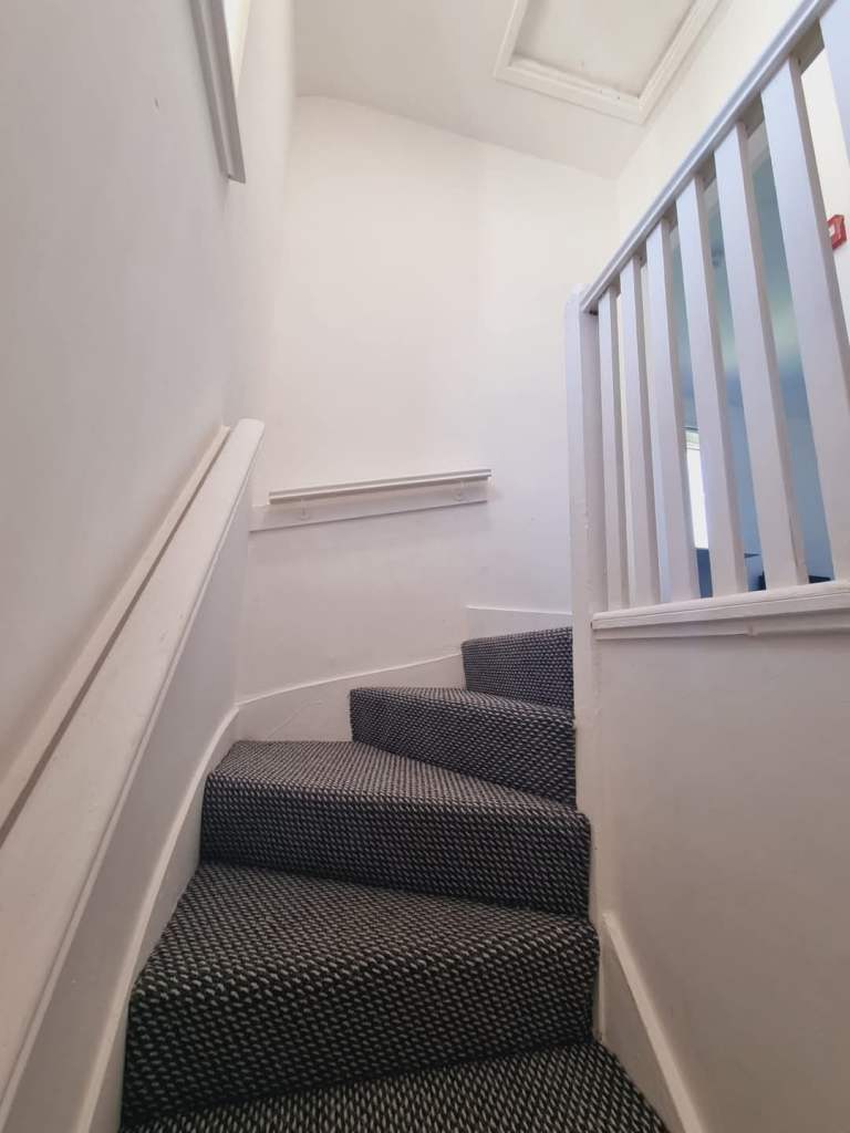 🏡 Large Double En-Suite Room – Newcastle 
