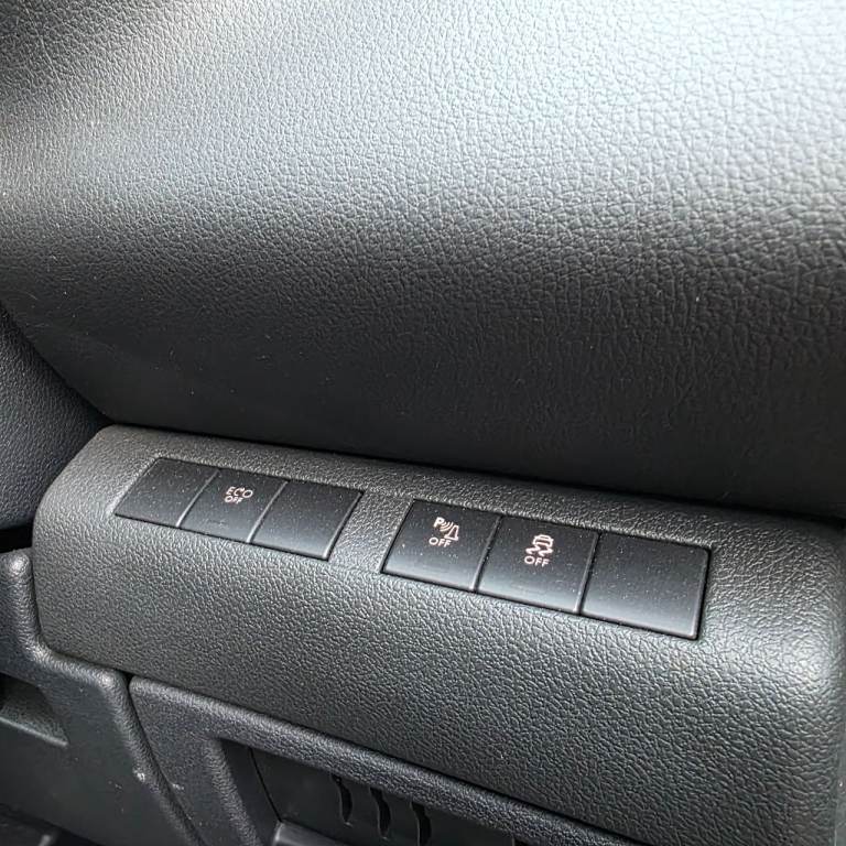 PEUGEOT 3008 ACTIVE E-HDi 1.6 DIESEL YEAR 2013 AUTOMATIC GEARBOX&LONG MOT £20 ROAD TAX PER YEAR!!!