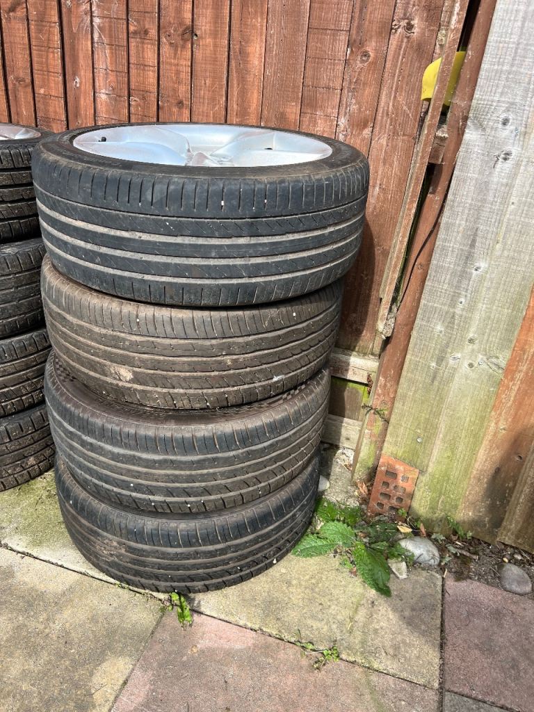 Vauxhall Astra tyres
