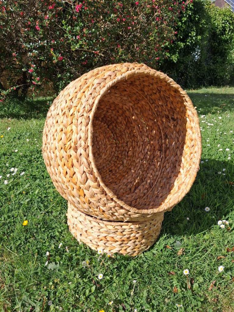 Large cat igloo bed woven banana leaves