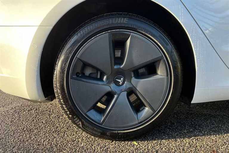 2021 Tesla Model 3 (Dual Motor) Long Range Saloon 4dr Electric Auto 4WDE (346 ps) Saloon Electric...