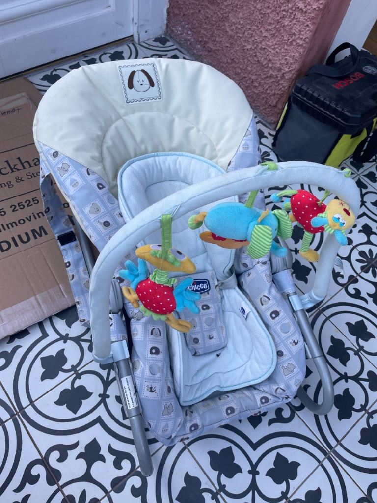 Chicco baby bouncer chair