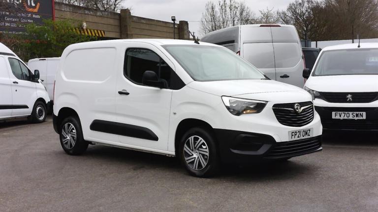 2021 Vauxhall Combo 2000 DYNAMIC L1 SWB WITH ONLY 62.000 MILES,AIR CONDITIONING,PARKING SENSORS P...