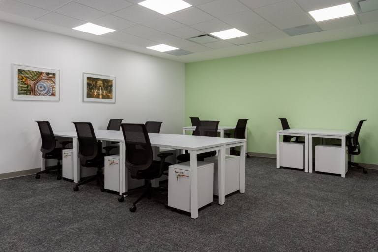 Falkirk - FK1 1XE \ Flexible Office Rental with Capacity for 15 Desks